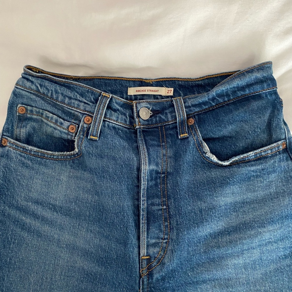 RIBCAGE STRAIGHT LEG LEVIS